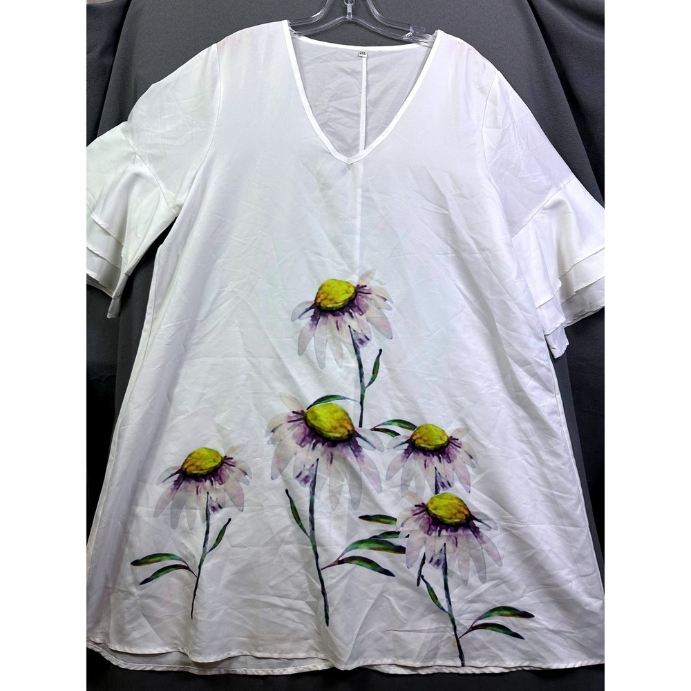 White Floral Daisy V-Neck Tunic Top with Tiered Ruffle Bell Sleeves‎ Size 2XL
